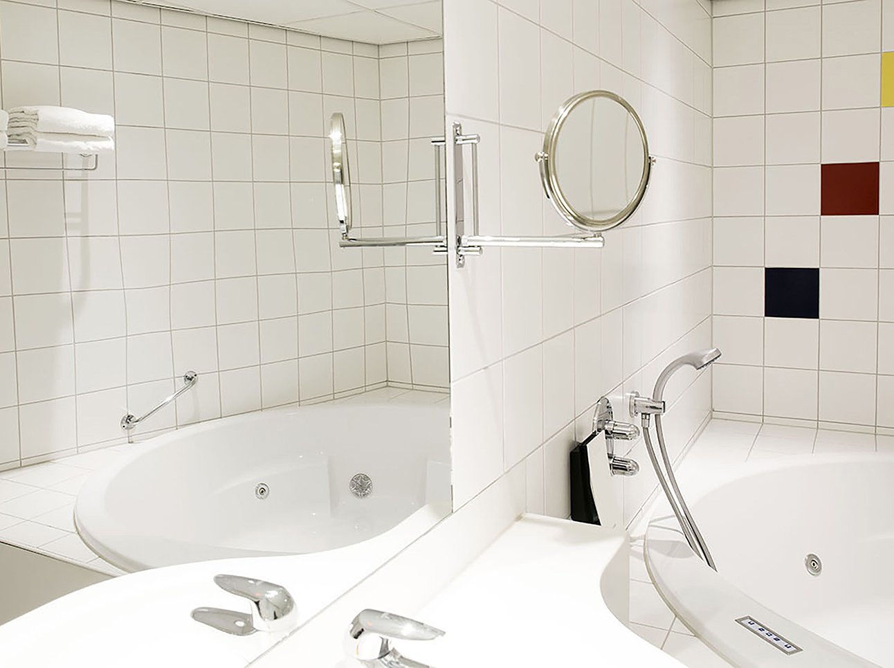 EH - City Hotel Hengelo - Badkamer - 1.jpg