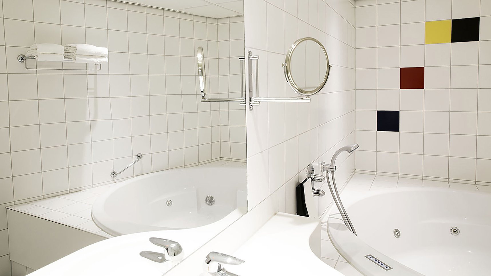 EH - City Hotel Hengelo - Badkamer - 1.jpg