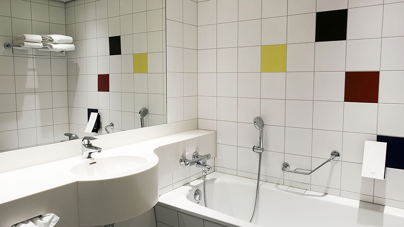 EH - City Hotel Hengelo - Badkamer - 3.jpg