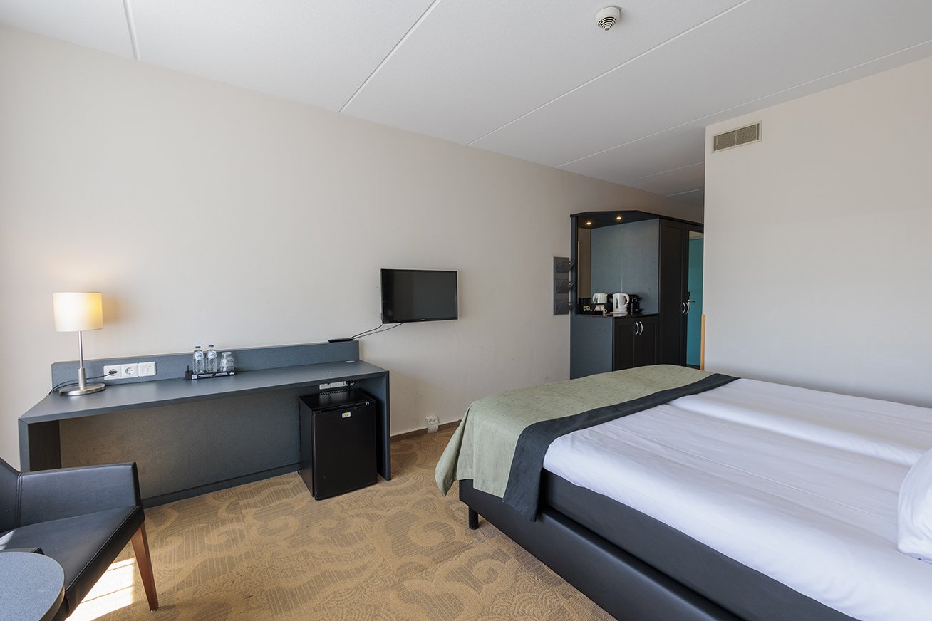 EH - City Hotel Hengelo - Twin - 03.jpg