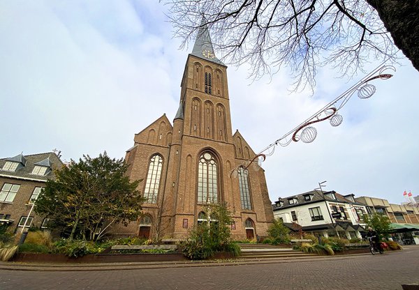 Hengelo-Lambertuskerk-image-1.JPG